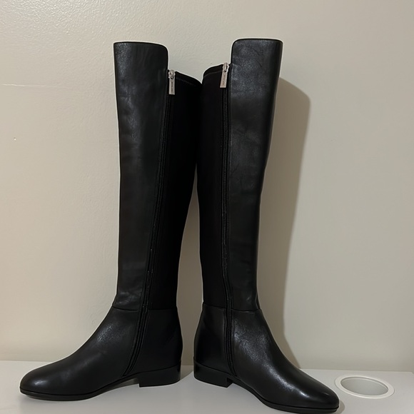 MICHAEL MICHAEL KORS
Women's Bromley Flat Riding Boots, Size 5.5 - Picture 2 of 11